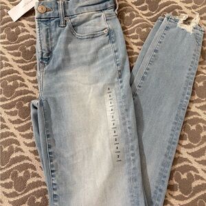 NWT American Eagle ‘The Lu(x)e Jean’